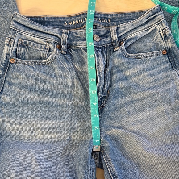 American Eagle Outfitters Women’s Mom Jean, size 0 Short - Picture 6 of 12